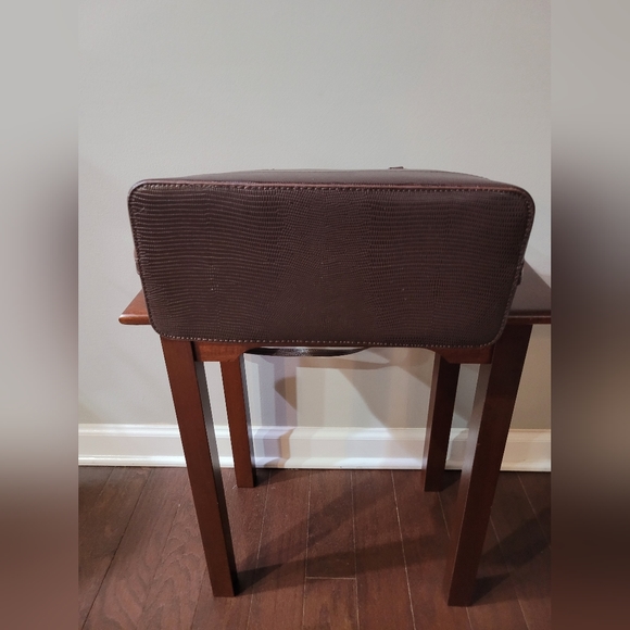 Calvin Klein Purse And Wallet Set - Color: Brown Purse - Picture 3 of 10